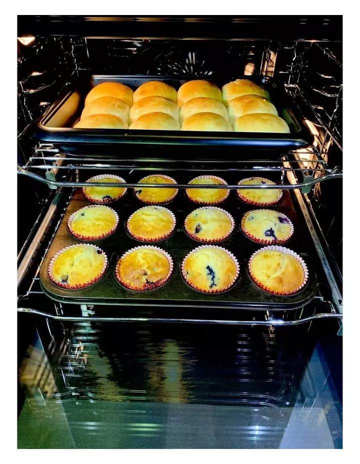 Kleenmaid 60cm 82L 15 Function Black Glass Oven_OMF6040K_ Carton Damaged